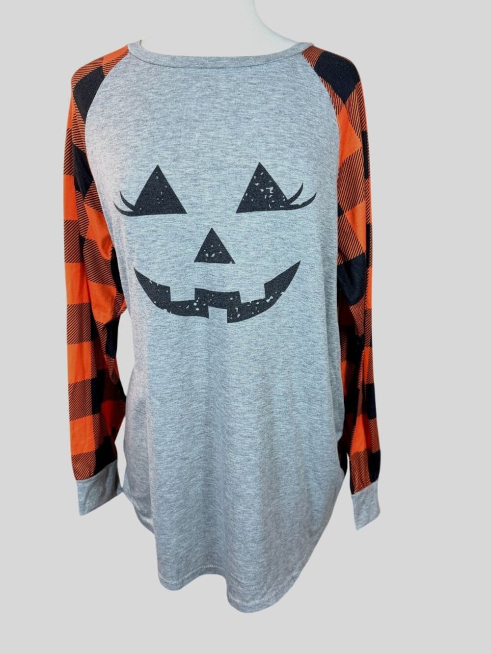 Unbranded Gray Long Sleeve Halloween Jack-O-Lantern Raglan Checked Sleeve XL